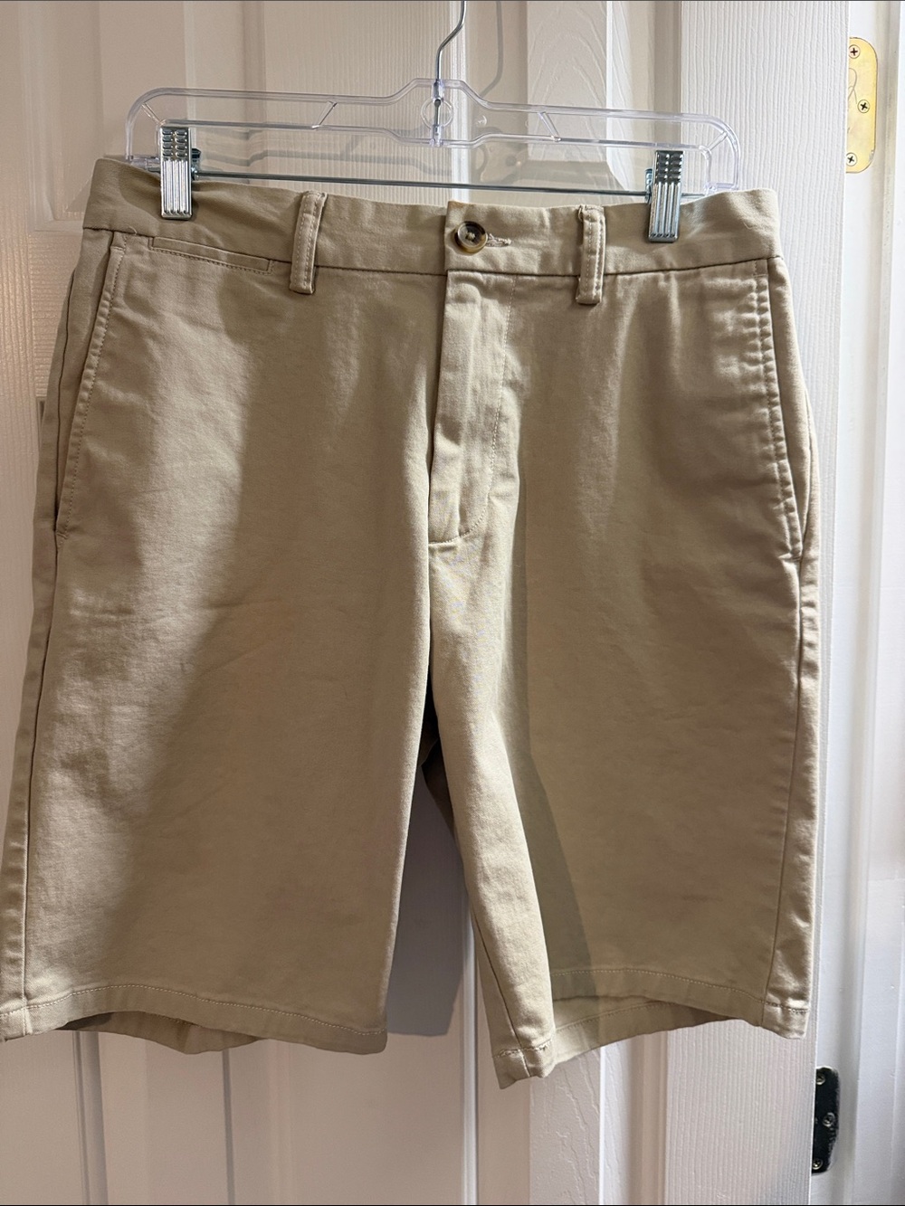 Old Navy Men's Khaki Flat-Front Shorts